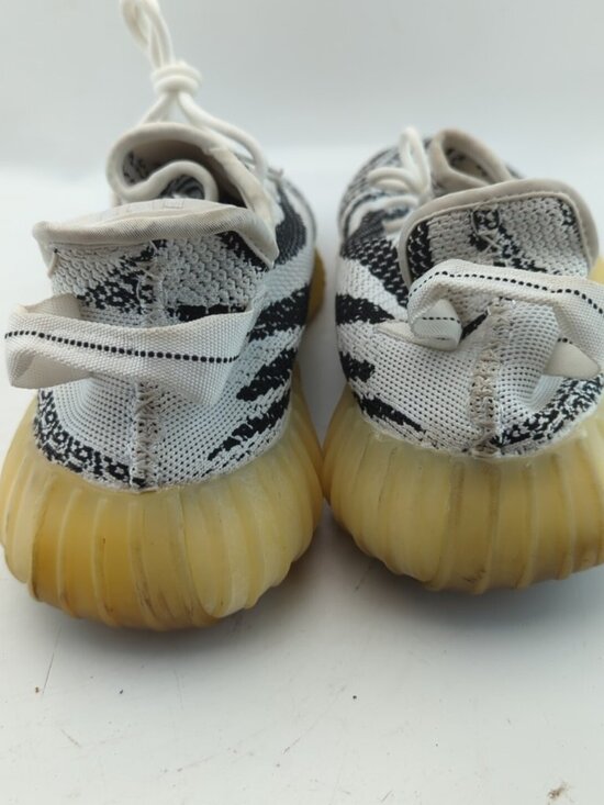 Size 12.5 - adidas Yeezy Boost 350 V2 Low Zebra main image 5